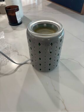 Scentsy Gray Ceramic Electric Wax Warmer with Green Interior